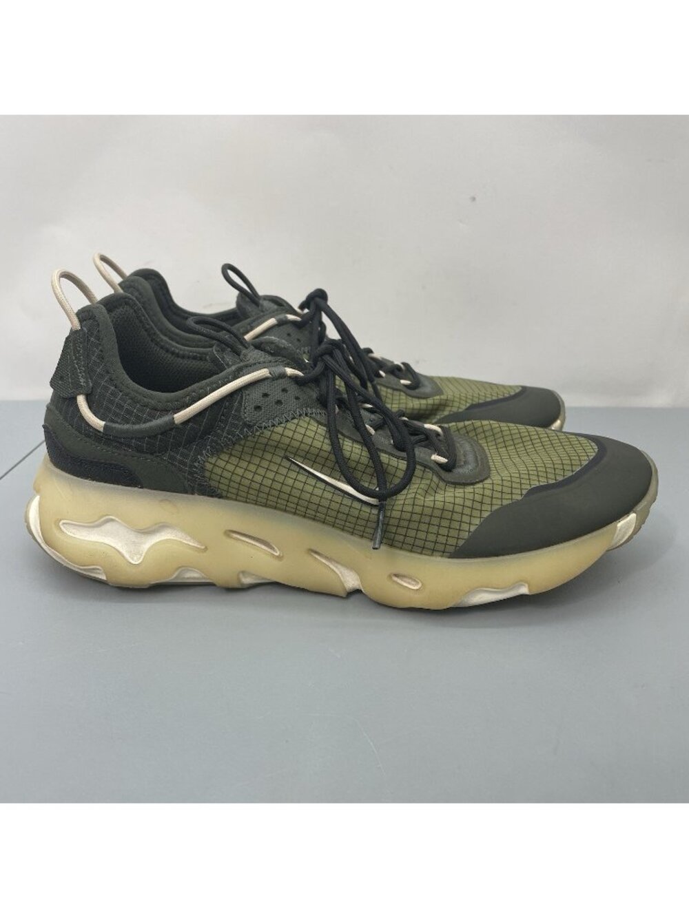Nike React Live Sneakers Shoes Running Training Athletic Green Mens 10